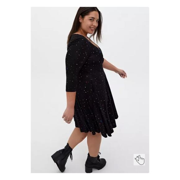 Torrid Super Soft Black Star Print Skater Mini Dress Sz.1 - Picture 4 of 16